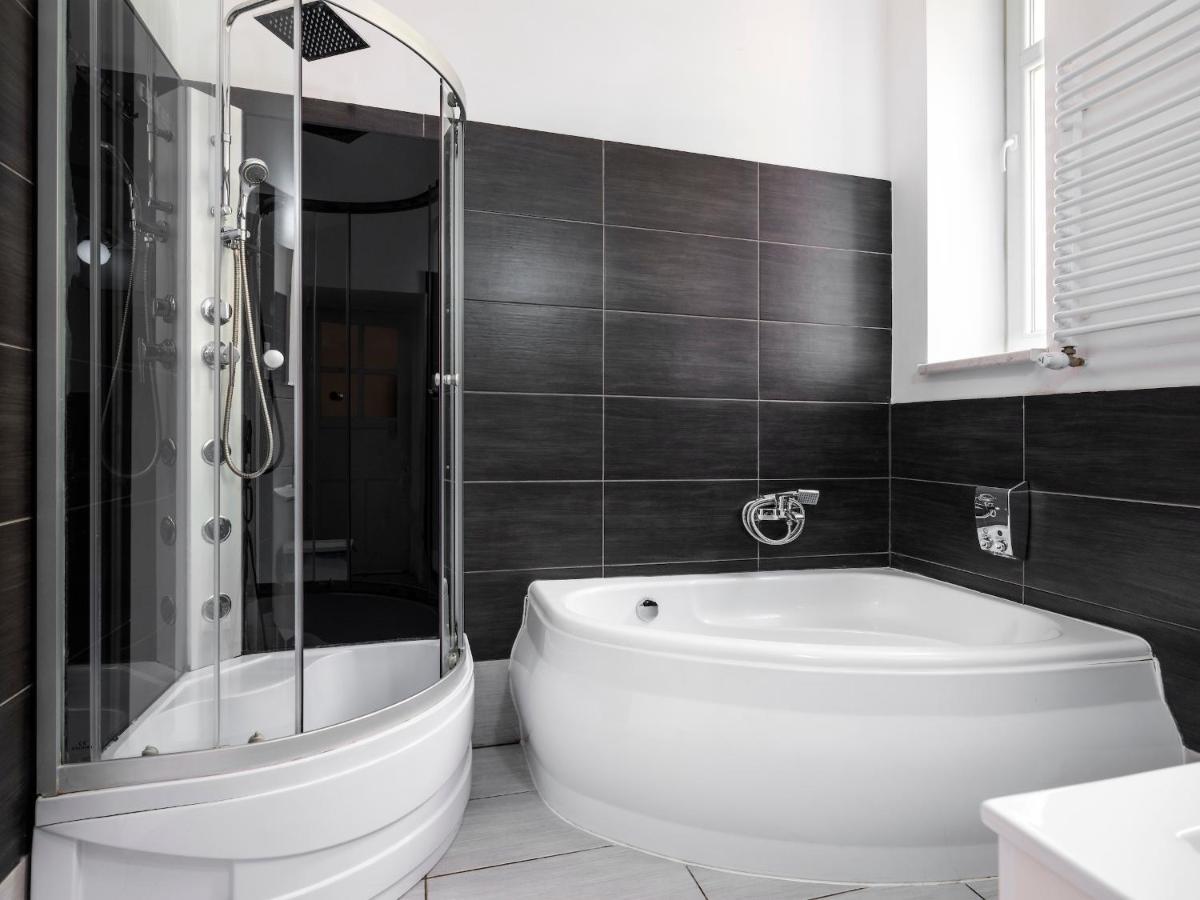 Dom Sapiehy Aparthotel Cracovia Esterno foto