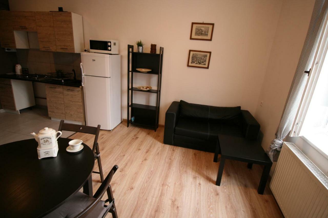 Dom Sapiehy Aparthotel Cracovia Esterno foto