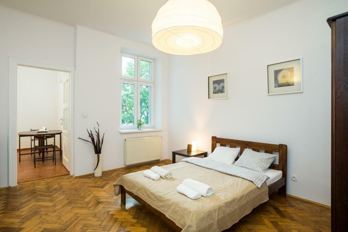 Dom Sapiehy Aparthotel Cracovia Esterno foto