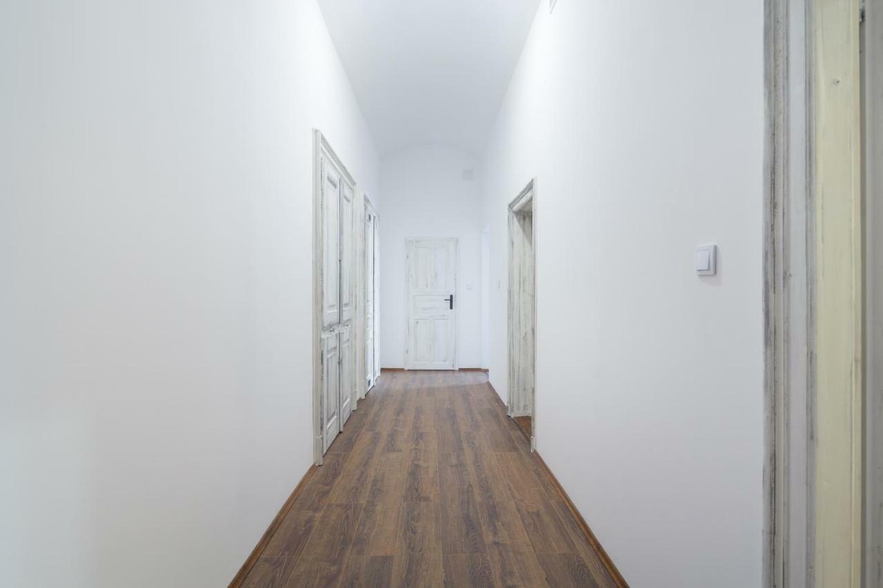 Dom Sapiehy Aparthotel Cracovia Esterno foto