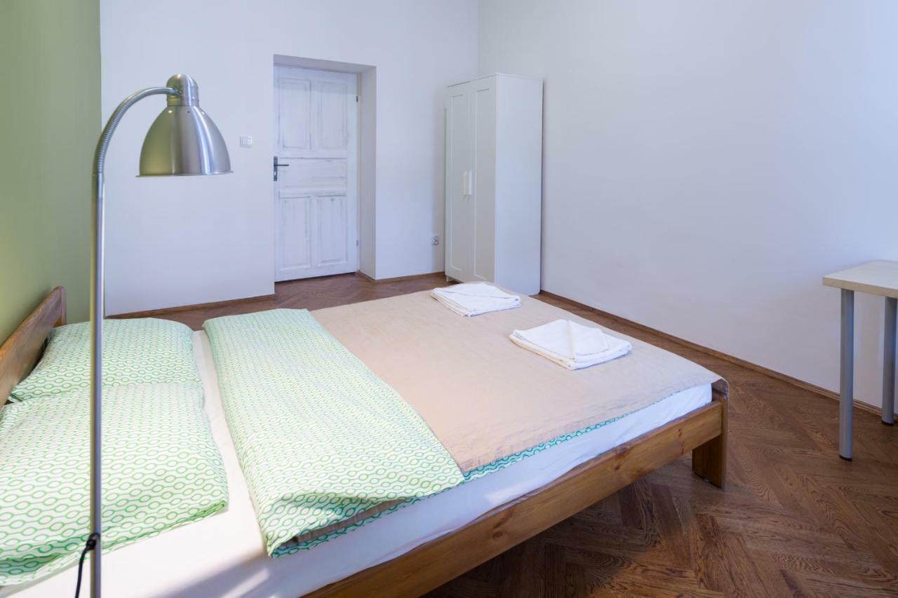 Dom Sapiehy Aparthotel Cracovia Esterno foto