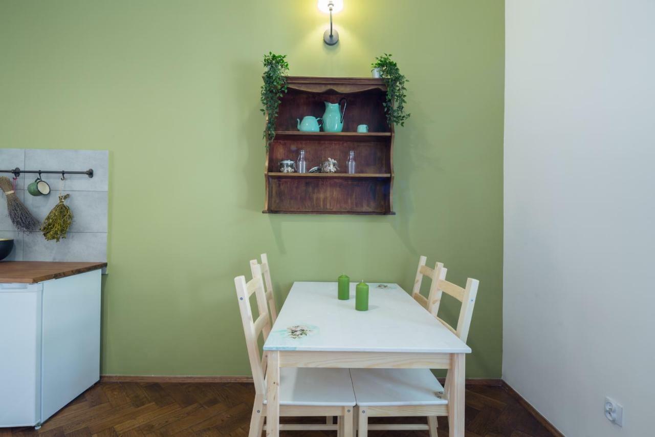 Dom Sapiehy Aparthotel Cracovia Esterno foto