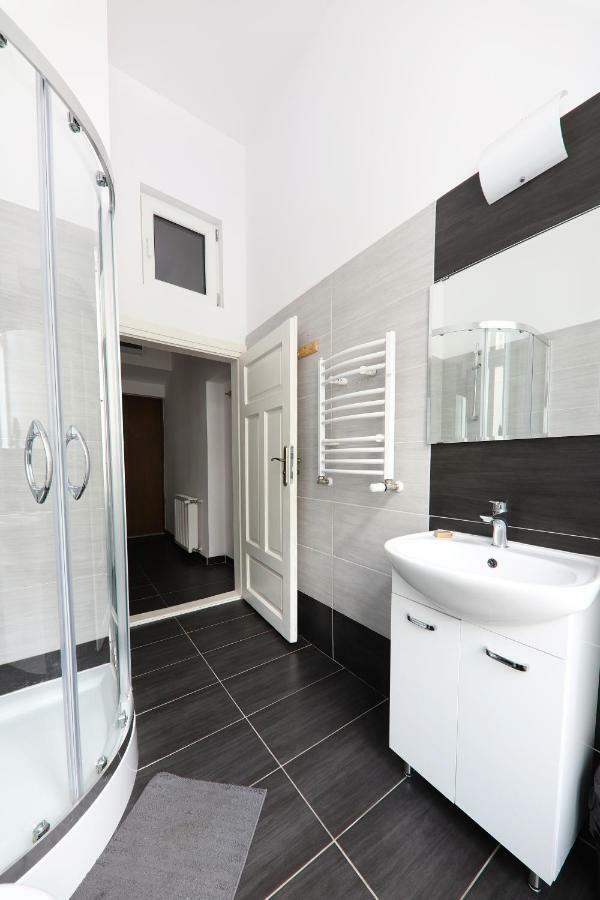 Dom Sapiehy Aparthotel Cracovia Esterno foto