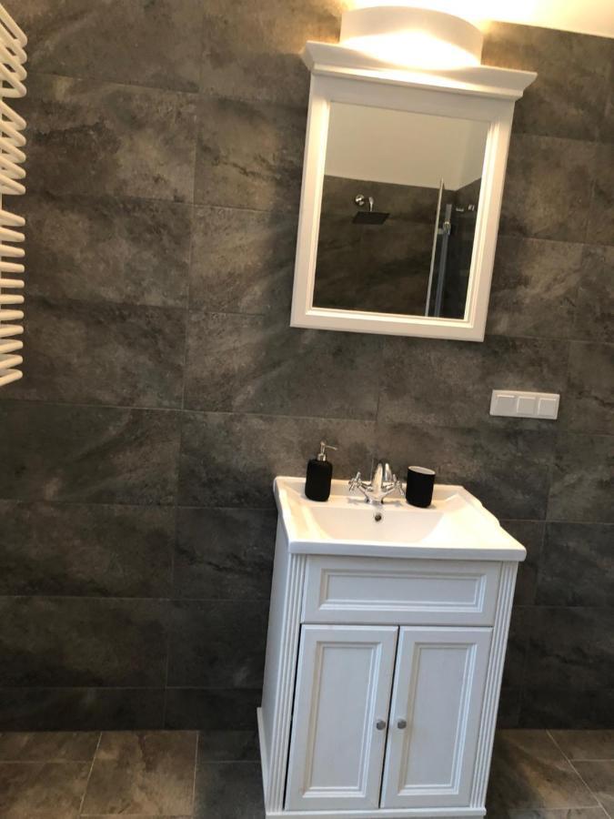 Dom Sapiehy Aparthotel Cracovia Esterno foto